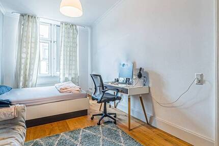 Schöne 3-Zimmer-Altbau-Wohnung mit Balkon in sehr guter Nordendlage 3 zimmer