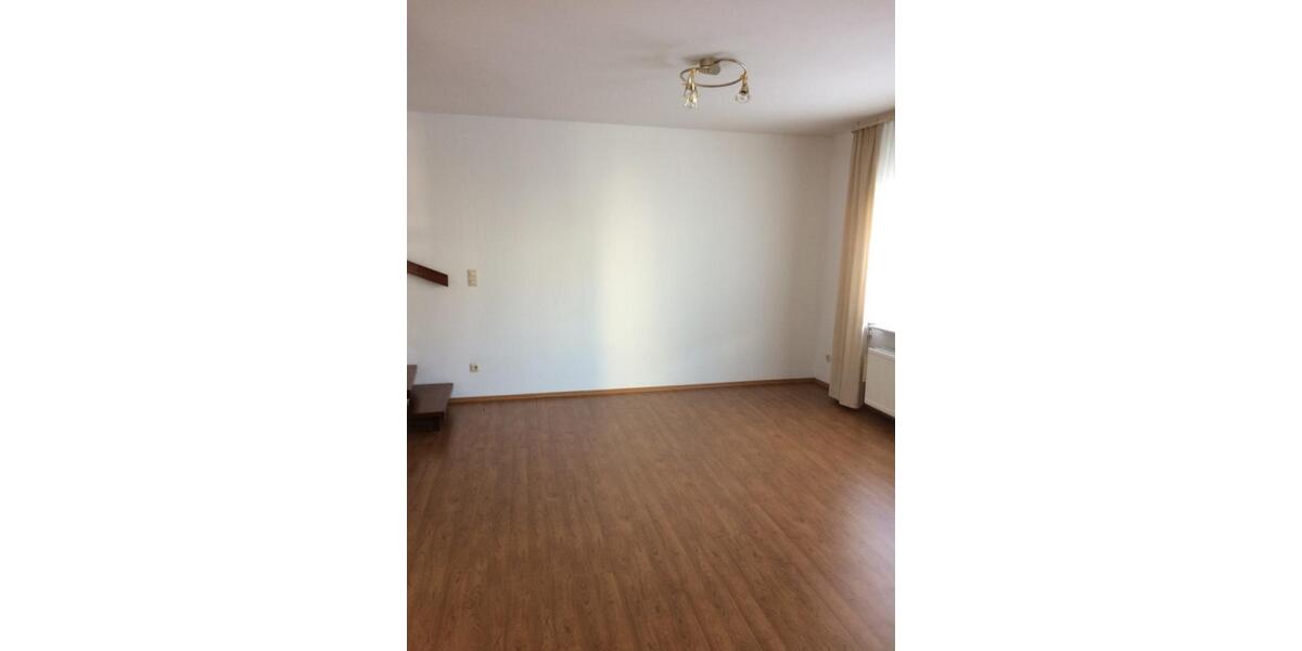 Reihenhaus Maintal - 5 Zimmer, 120 m&sup2;, 1.700&euro; | Angebot:25353958