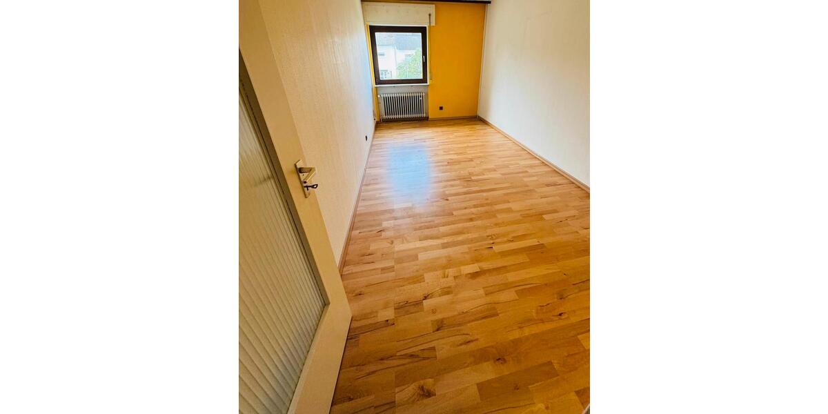 Reihenhaus Bad Vilbel - 4 Zimmer, 106 m&sup2;, 1.950&euro; | Angebot:24713804