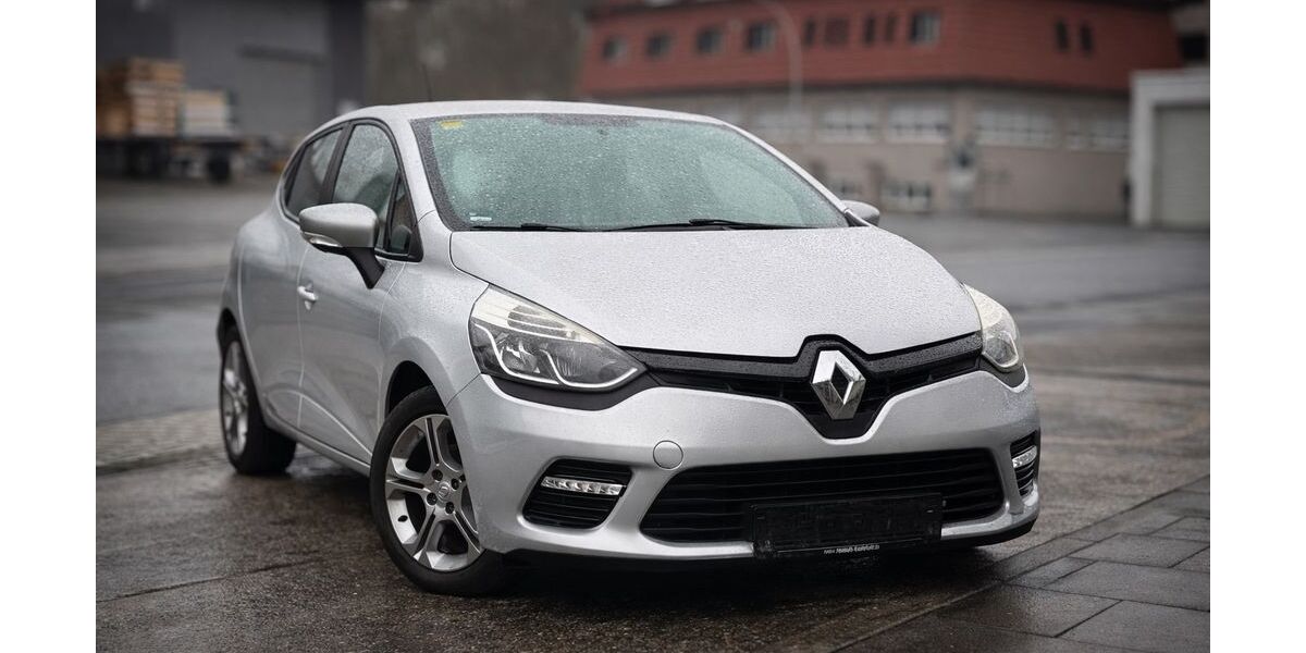 Renault Clio 141.250 km 6.300 &euro; Kelkheim 65779