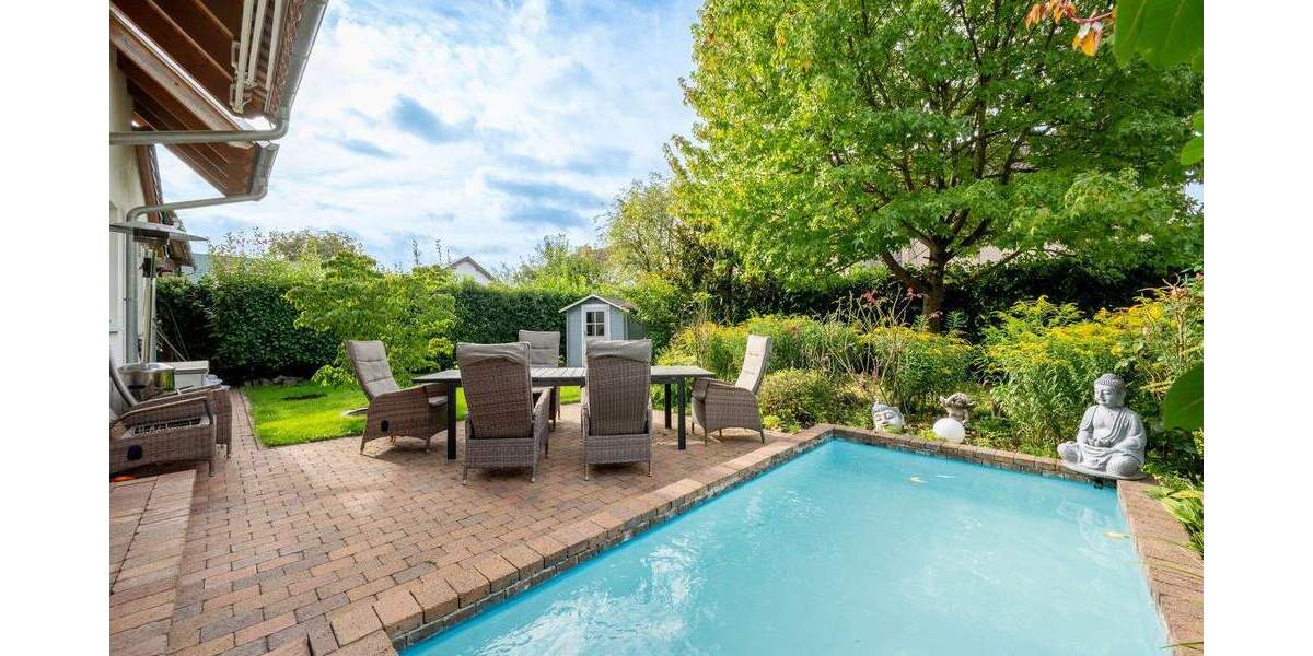 Top-Immobilienensemble in Frankfurt-Harheim: Zwei freistehende EFH, eines davon aktuell vermietet 9 zimmer