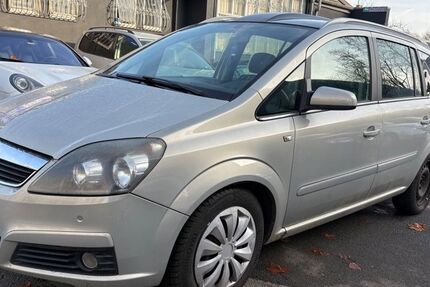 Opel Zafira 200.000 km 2.999 &euro; Frankfurt am Main 60431