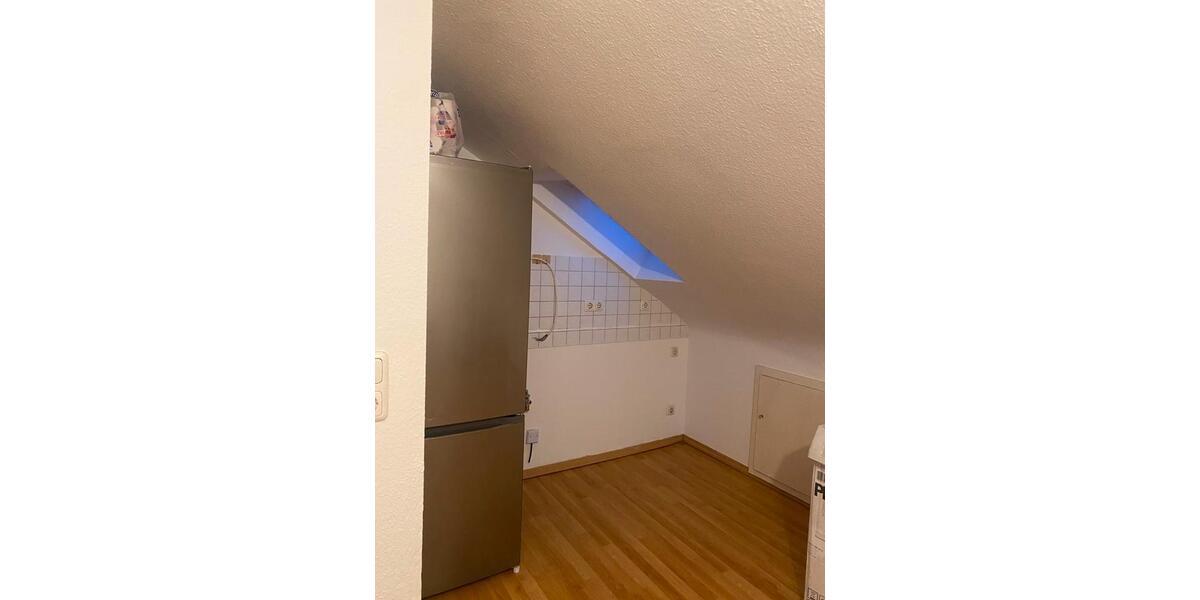 Nachmieter – 2-Zimmer-Dachgeschosswohnung Frankfurt-Griesheim 2 zimmer