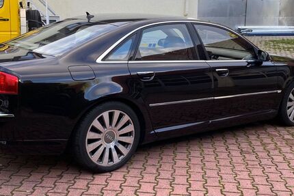 Audi A8 198.000 km 10.900 &euro; Bad Homburg 61352