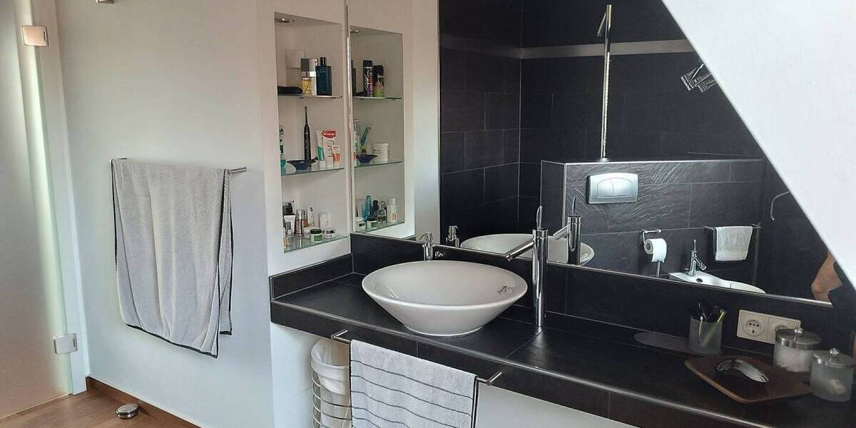 Doppelhaushälfte Babenhausen - 7 Zimmer, 240 m&sup2;, 695.000&euro; | Angebot:25779400