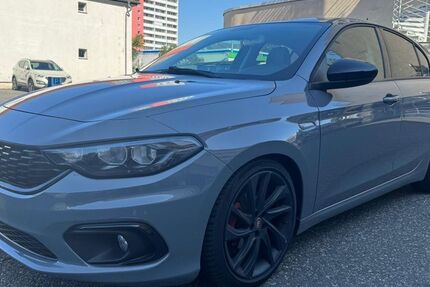 Fiat Tipo 89.000 km 9.450 &euro; Neu Isenburg 63263