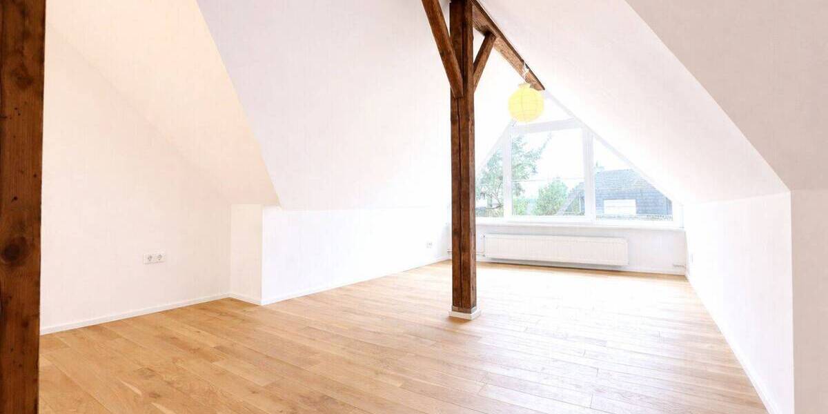 Einfamilienhaus Frankfurt am Main Praunheim - 8 Zimmer, 256 m&sup2;, 1.250.000&euro; | Angebot:26187656
