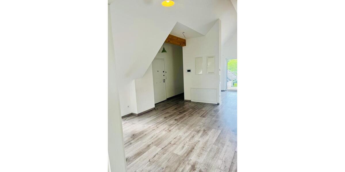 Etagenwohnung Frankfurt am Main Bergen-Enkheim - 3 Zimmer, 110 m&sup2;, 1.850&euro; | Angebot:26075351
