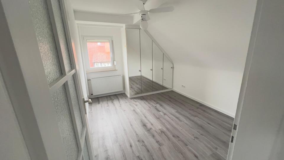 Dachgeschoßwohnung Bad Homburg vor der Höhe Gonzenheim - 2 Zimmer, 54 m&sup2;, 950&euro; | Angebot:26260759