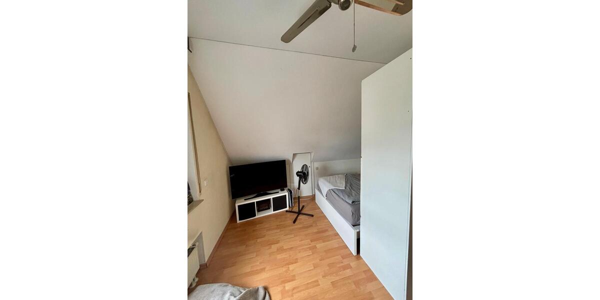 Dachgeschoßwohnung Rüsselsheim am Main - 1 Zimmer, 36 m&sup2;, 150.000&euro; | Angebot:27113692