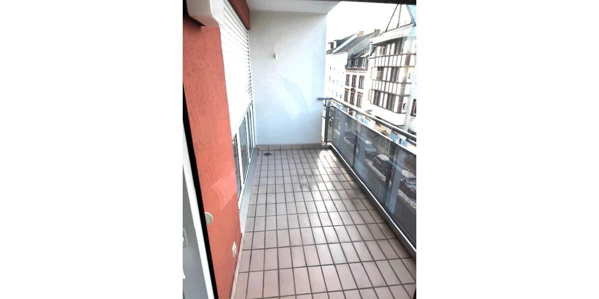 Gemütliche 2 Zimmer Wohnung mit Aufzug ,EBK und Balkon 2 zimmer