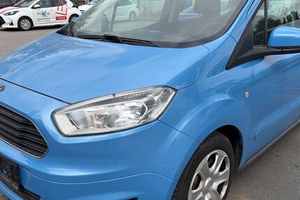 Ford Tourneo Courier 131.550 km 3.990 &euro; Dietzenbach 63128