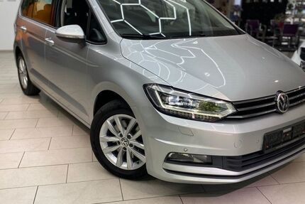 VW Touran 142.826 km 16.400 &euro; Neu-Isenburg 63263