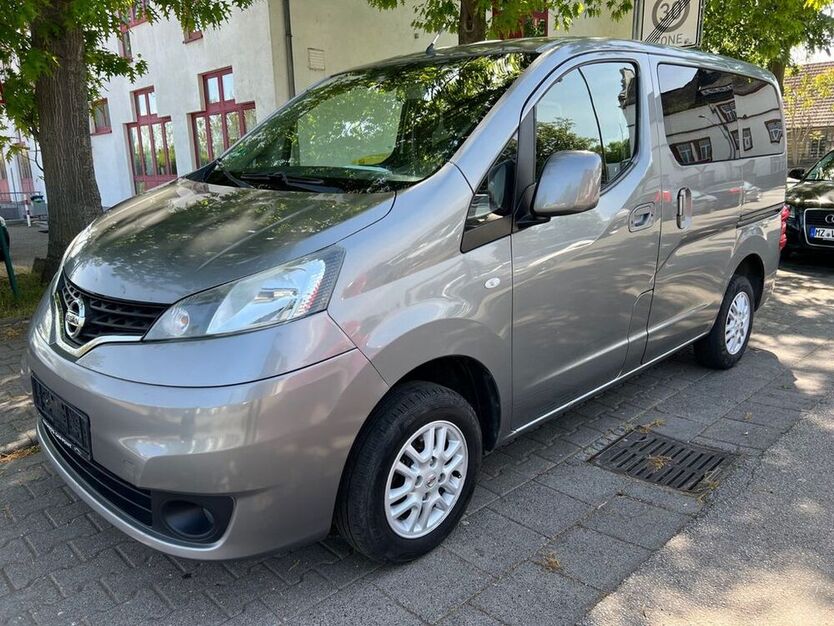 NV200