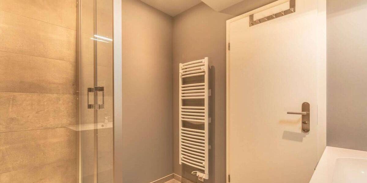 Etagenwohnung Frankfurt am Main Bahnhofsviertel - 2 Zimmer, 55 m&sup2;, 1.695&euro; | Angebot:24025853