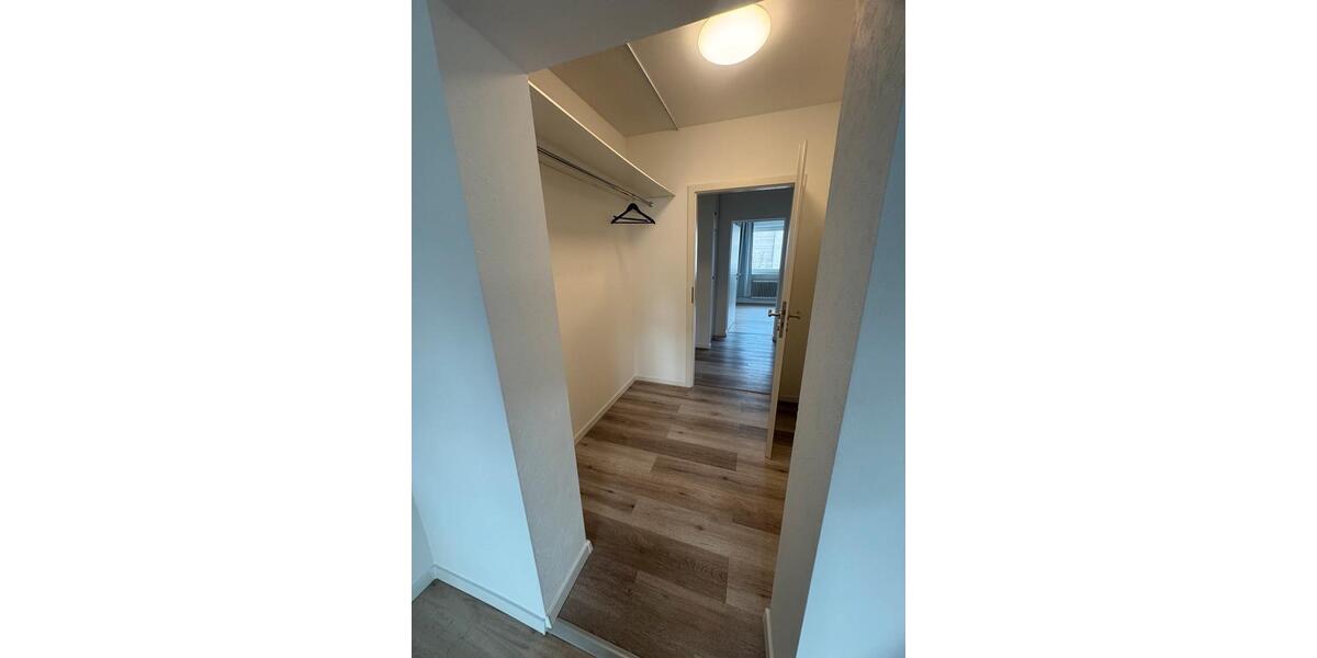 Etagenwohnung Frankfurt am Main Bornheim - 4 Zimmer, 110 m&sup2;, 2.600&euro; | Angebot:24899283