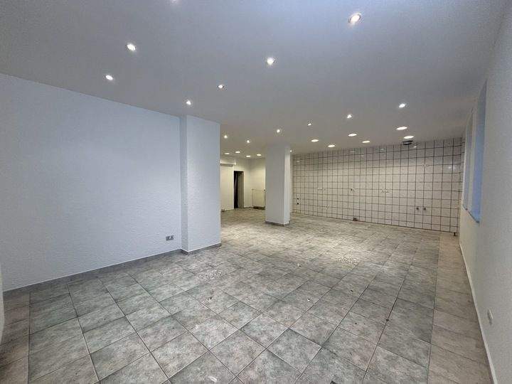 Gewerbeobjekt Frankfurt am Main Seckbach - 2 Zimmer, 70 m&sup2;, 780&euro; | Angebot:24543848