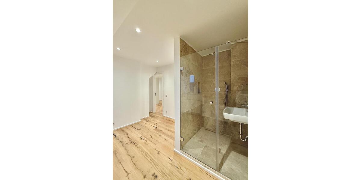 Maisonettenwohnung Frankfurt am Main Süd - 5 Zimmer, 140 m&sup2;, 3.200&euro; | Angebot:25307985