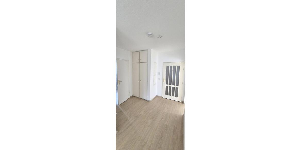 Etagenwohnung Flörsheim am Main - 3 Zimmer, 83 m&sup2;, 1.250&euro; | Angebot:25382269