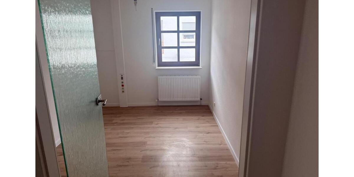 Etagenwohnung Usingen - 3 Zimmer, 100 m&sup2;, 1.500&euro; | Angebot:26341041
