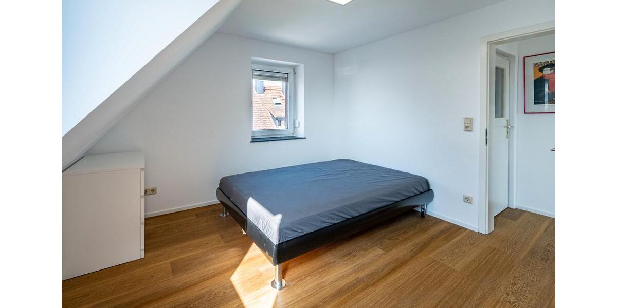 Dachgeschoßwohnung Kronberg im Taunus - 2 Zimmer, 41 m&sup2;, 1.150&euro; | Angebot:26048529