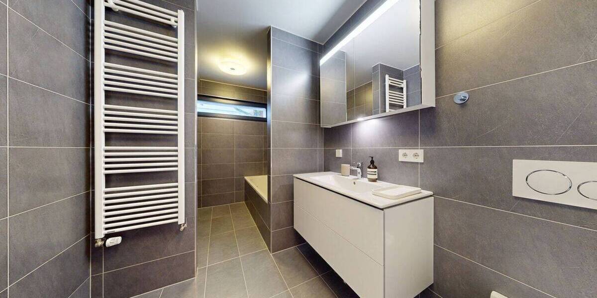 Einfamilienhaus Frankfurt am Main Bergen-Enkheim - 7 Zimmer, 252 m&sup2;, 2.290.000&euro; | Angebot:26554034