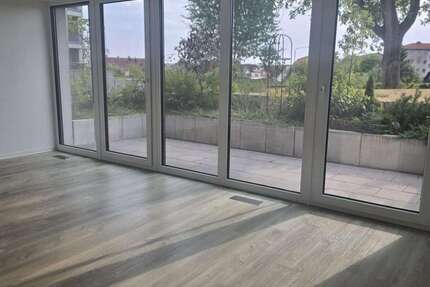 Wohnung Frankfurt Bonames - 3 Zimmer, 108 m&sup2;, 1.880&euro; | Angebot:27439877