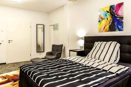 Zimmer Frankfurt Bahnhofsviertel - 10 Zimmer, 680&euro; | Angebot:26821099