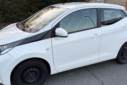 Toyota Aygo (X) 78.550 km 6.590 &euro; Dreieich 63303