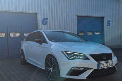 Seat Leon 84.000 km 18.900 &euro; Niedernhausen 65527