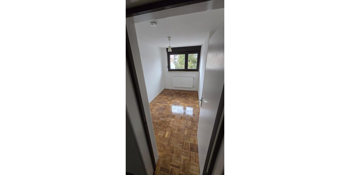 Dachgeschoßwohnung Darmstadt Bessungen - 4 Zimmer, 110 m&sup2;, 1.690&euro; | Angebot:25684858