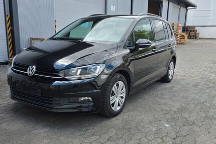 VW Touran 285.573 km 8.996 &euro; Darmstadt 64293