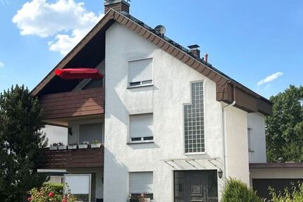 Zwei getrennte Wohnungen in einem Haus – charmantes Zweiparteien in bester Lage von Mühlheim!