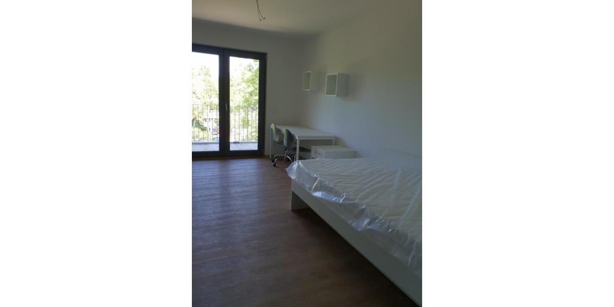 SONNIGES KOMFORT-WG-ZIMMER MIT SÜDBALKON AM ELLI-LUCHT-PARK 1 zimmer