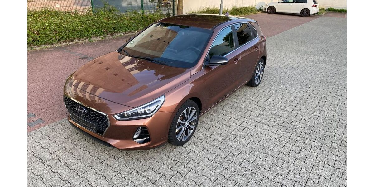 Hyundai i30 107.000 km 9.999 &euro; Frankfurt am Main 60389