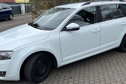 Skoda Octavia 299.999 km 4.999 &euro; Frankfurt 60528