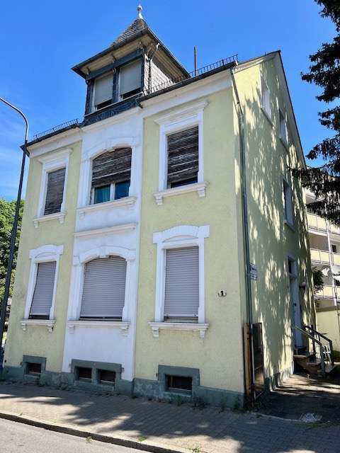 Haus zum Kaufen in Frankfurt am Main 1.100.000 € 238.61 m²