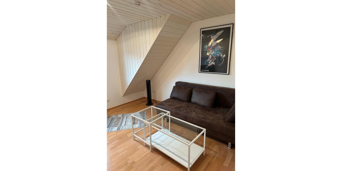 Dachgeschoßwohnung Frankfurt am Main Bergen-Enkheim - 3 Zimmer, 50 m&sup2;, 900&euro; | Angebot:26412889