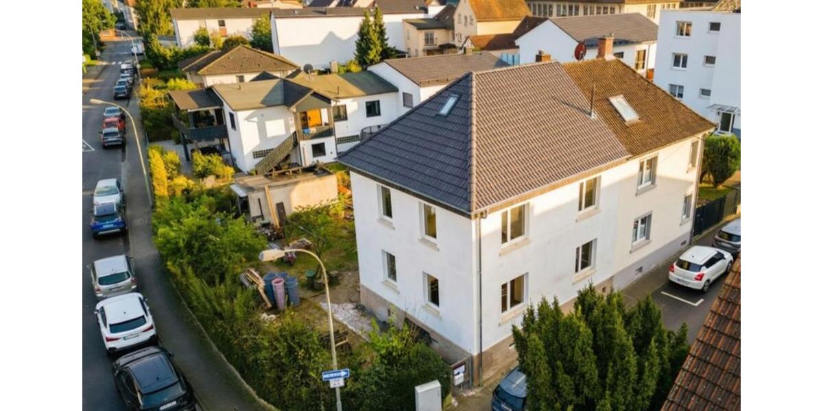 Sanierte 6-Zimmer DHH in Nieder-Eschbach mit Garage in Bestlage 6 zimmer