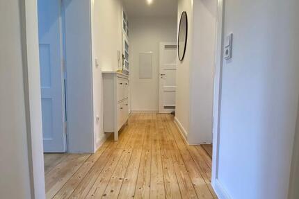 Stilvoll - komplett saniert - vollständig möbliert - zentral im Gallus 3 zimmer