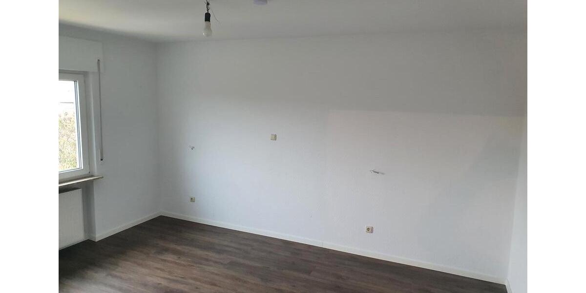 Etagenwohnung Flörsheim am Main - 3 Zimmer, 81 m&sup2;, 900&euro; | Angebot:26388737