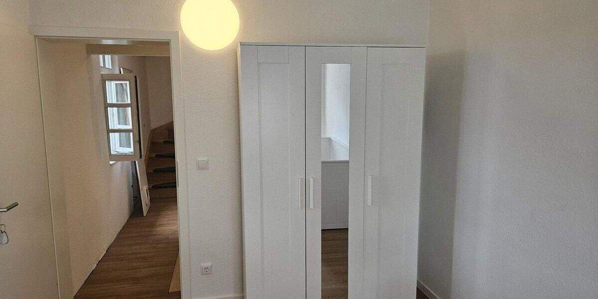 Mehrfamilienhaus, Wohnhaus Langen - 1 Zimmer, 250 m&sup2;, 550&euro; | Angebot:25659080