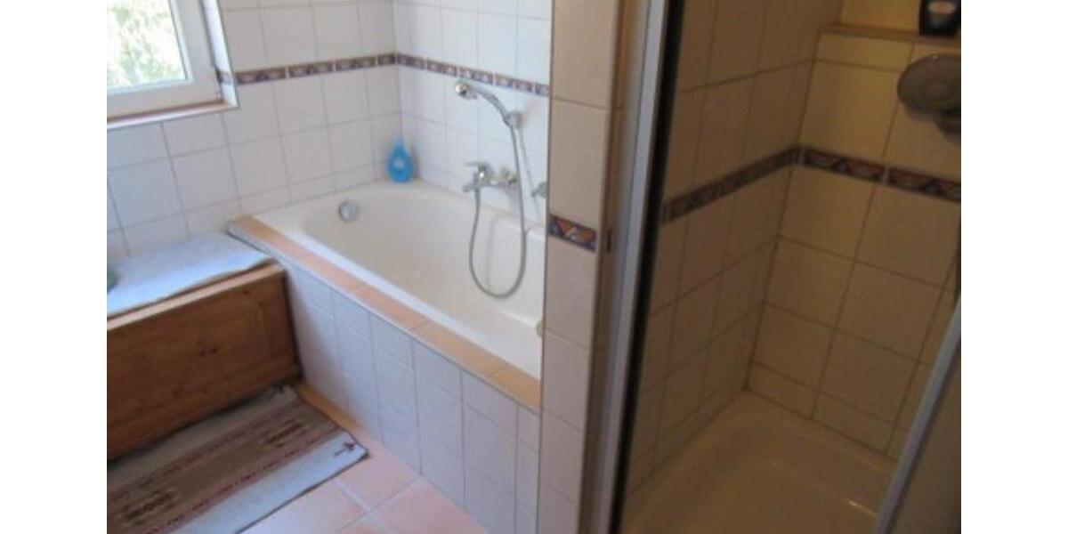 Dachgeschoßwohnung Schöneck - 4 Zimmer, 94 m&sup2;, 1.050&euro; | Angebot:25354710