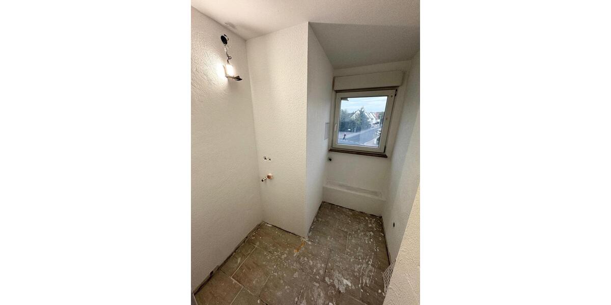 Etagenwohnung Bruchköbel - 5 Zimmer, 160 m&sup2;, 2.240&euro; | Angebot:26170114