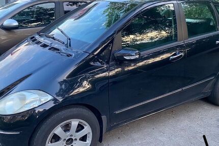 Mercedes-Benz A 180 280.900 km 690 &euro; Frankfurt am Main 60311