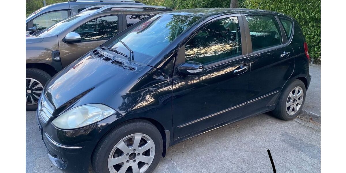 Mercedes-Benz A 180 280.900 km 690 &euro; Frankfurt am Main 60311