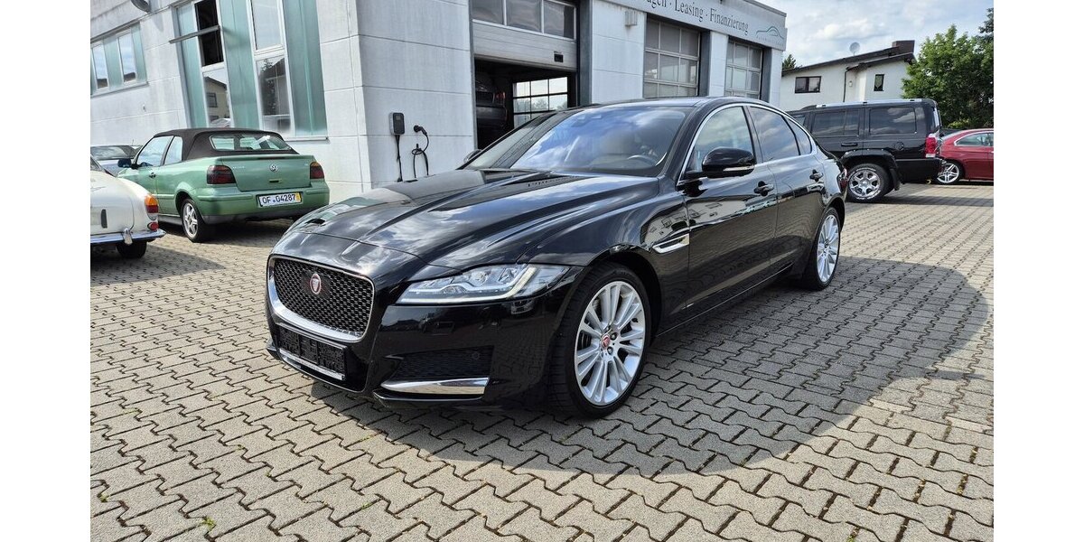 Jaguar XF Prestige Leder, GSHD, Navigation, Rückfahrkamer 104.922 km 20.690 &euro; Rodgau 63110