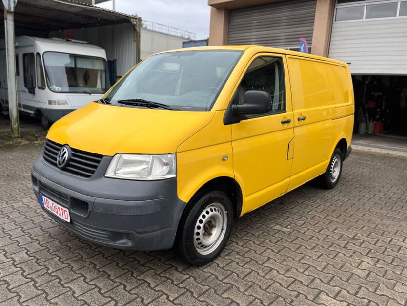 VW T5 Transporter 280.000 km 4.400 € Frankfurt am Main 65933