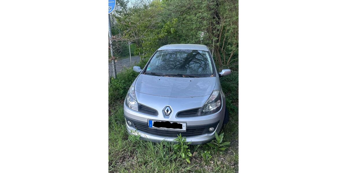 Renault Clio 118.000 km 4.400 &euro; Mühlheim am Main 63165