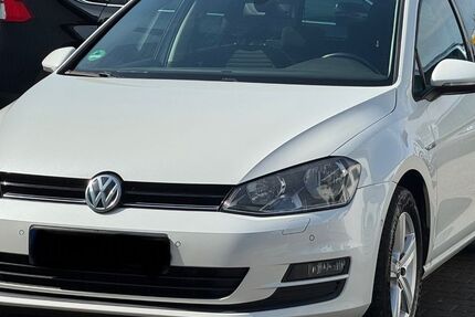 VW Golf 219.000 km 7.499 &euro; Offenbach am Main 63075